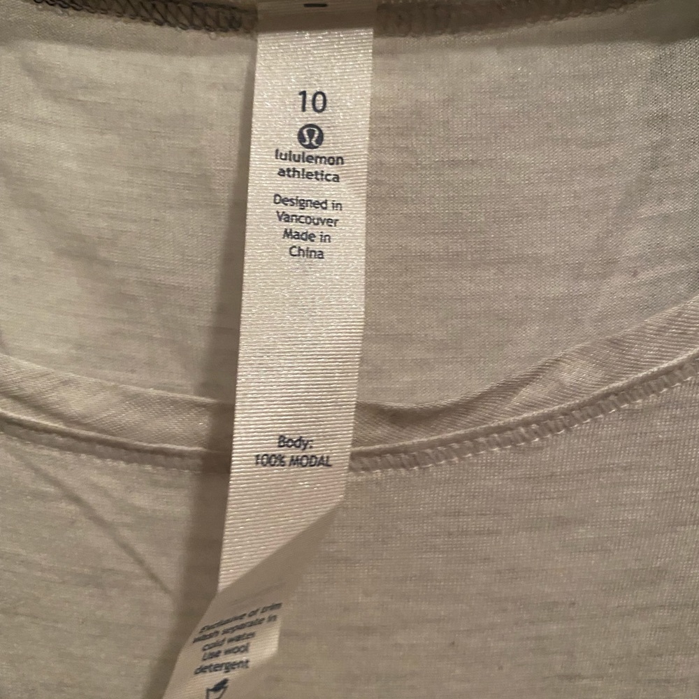Lululemon Tee